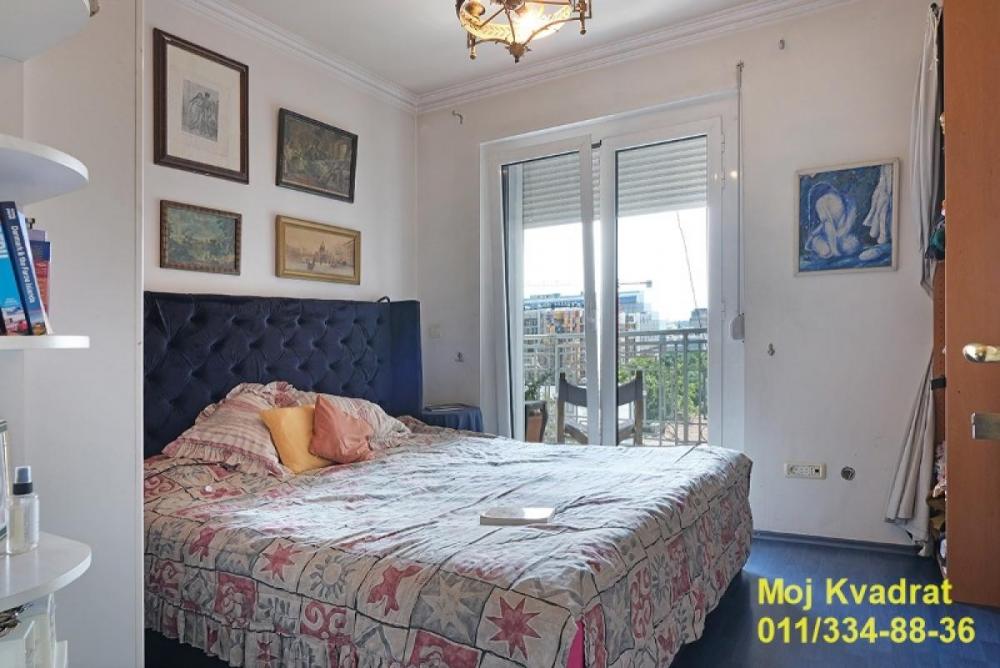 Stan na prodaju u Beogradu, Cvetni trg, cetvorosoban, 176m2, cena 970000 evra