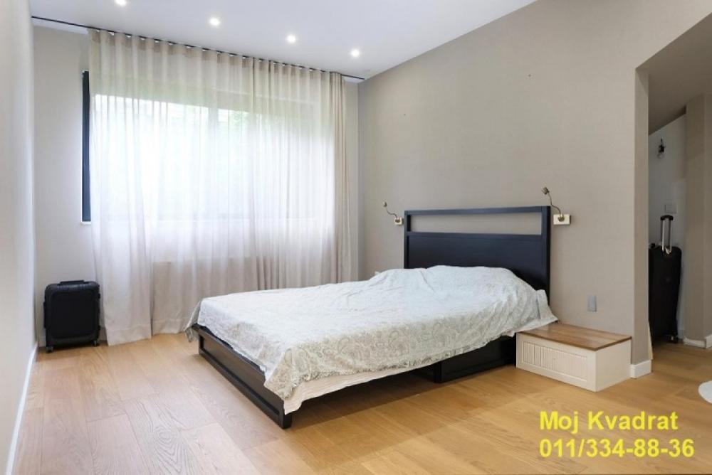 Stan na prodaju u Beogradu, Čubura, trosoban, 145m2, cena 652000 evra
