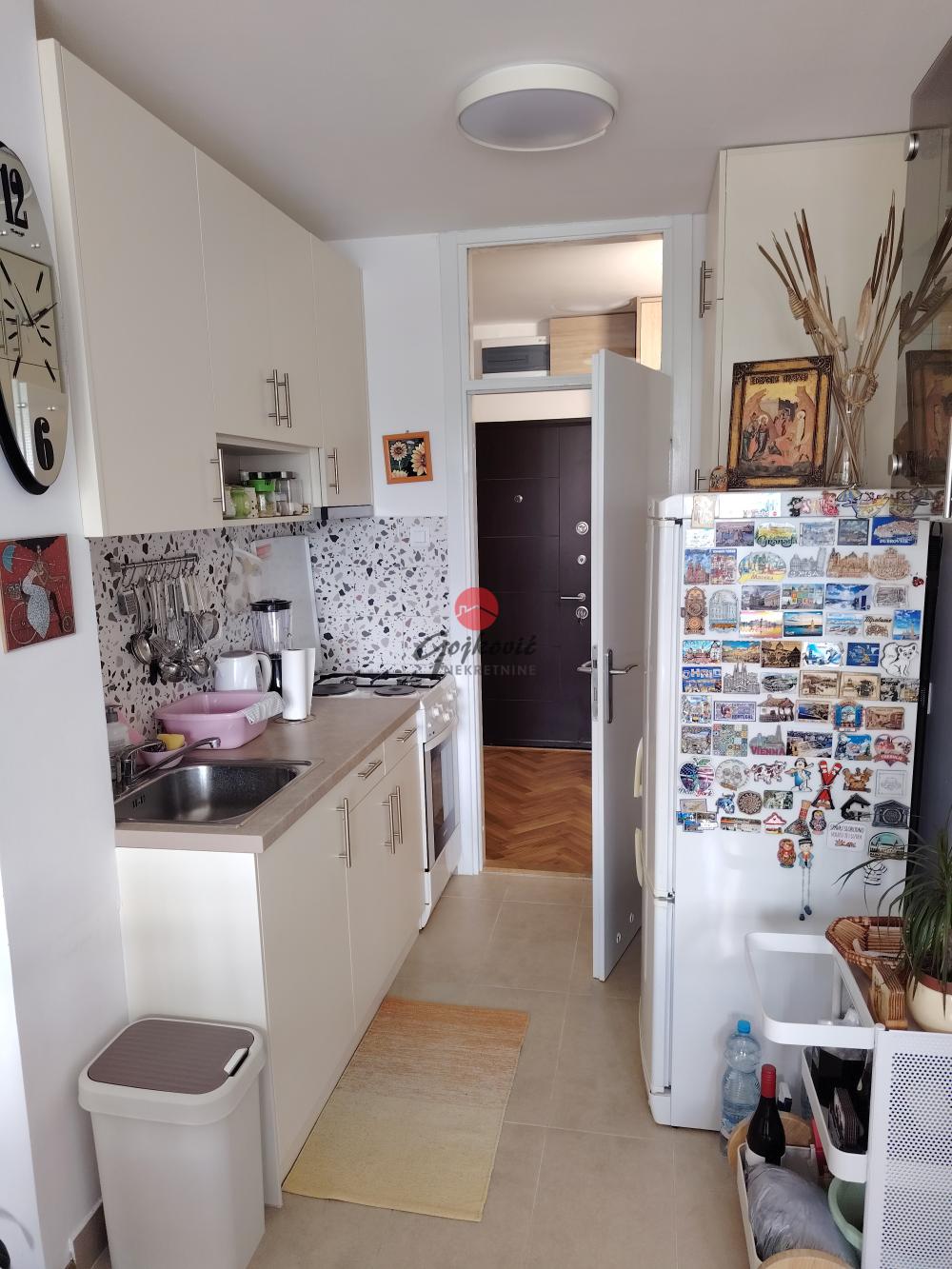 Stan na prodaju u Beogradu, Žarkovo, jednosoban, 38m2, cena 137000 evra