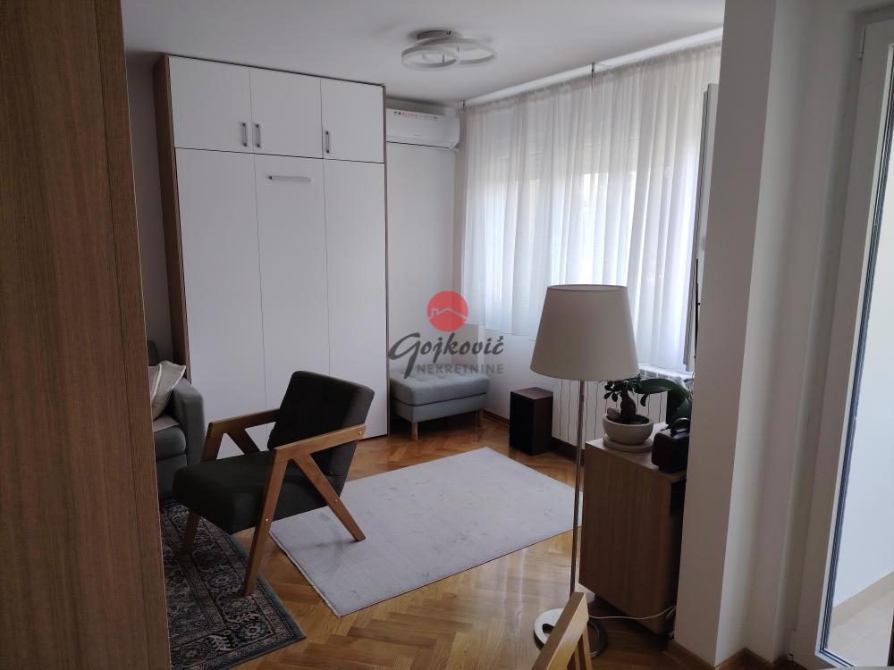 Stan na prodaju u Beogradu, Žarkovo, jednosoban, 38m2, cena 137000 evra