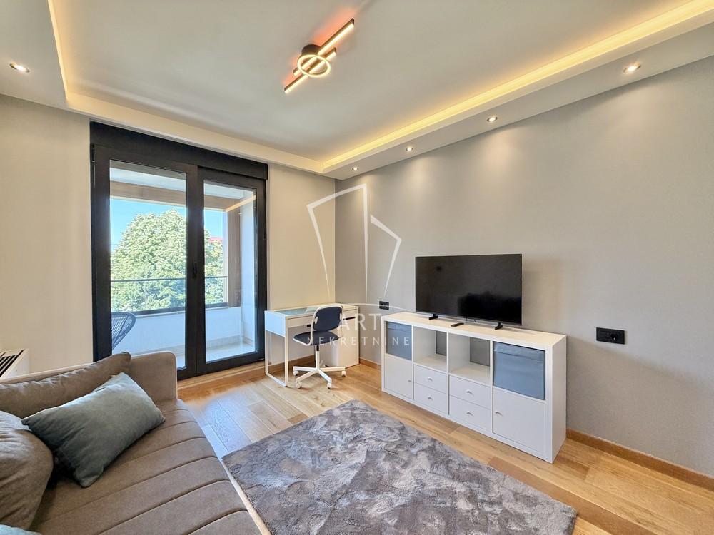 Stan na prodaju u Beogradu, Vojvode Stepe, troiposoban, 90m2, cena 595000 evra