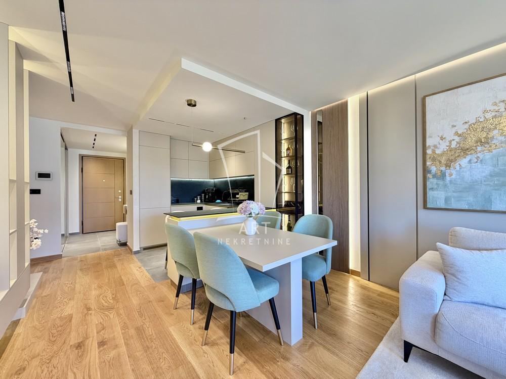 Stan na prodaju u Beogradu, Vojvode Stepe, troiposoban, 90m2, cena 595000 evra