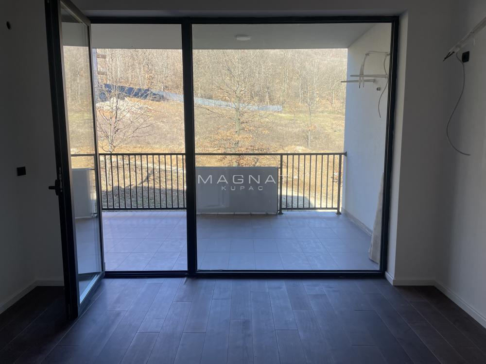 Stan na prodaju u Beogradu, Sopot, trosoban, 60m2, cena 115000 evra