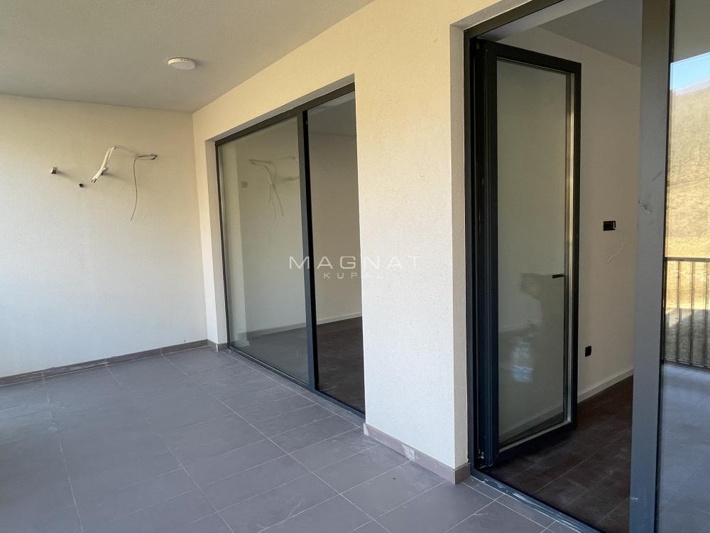 Stan na prodaju u Beogradu, Sopot, trosoban, 60m2, cena 115000 evra