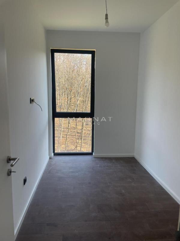 Stan na prodaju u Beogradu, Sopot, trosoban, 60m2, cena 115000 evra