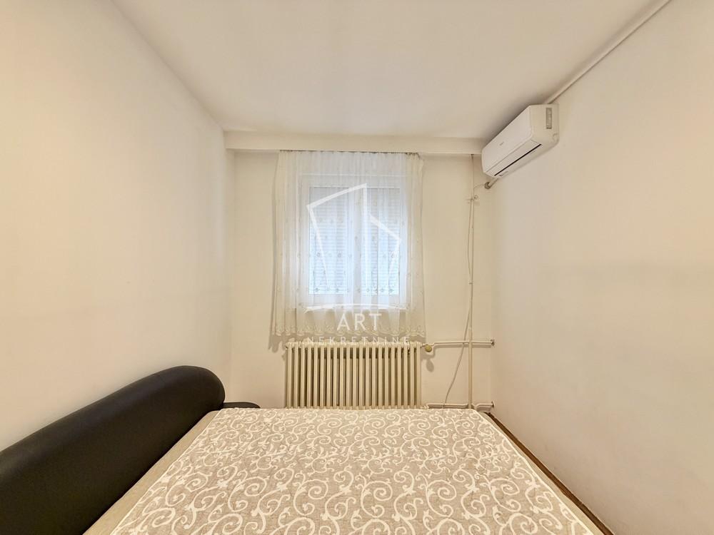 Stan na prodaju u Beogradu, Vračar, dvoiposoban, 46m2, cena 255000 evra