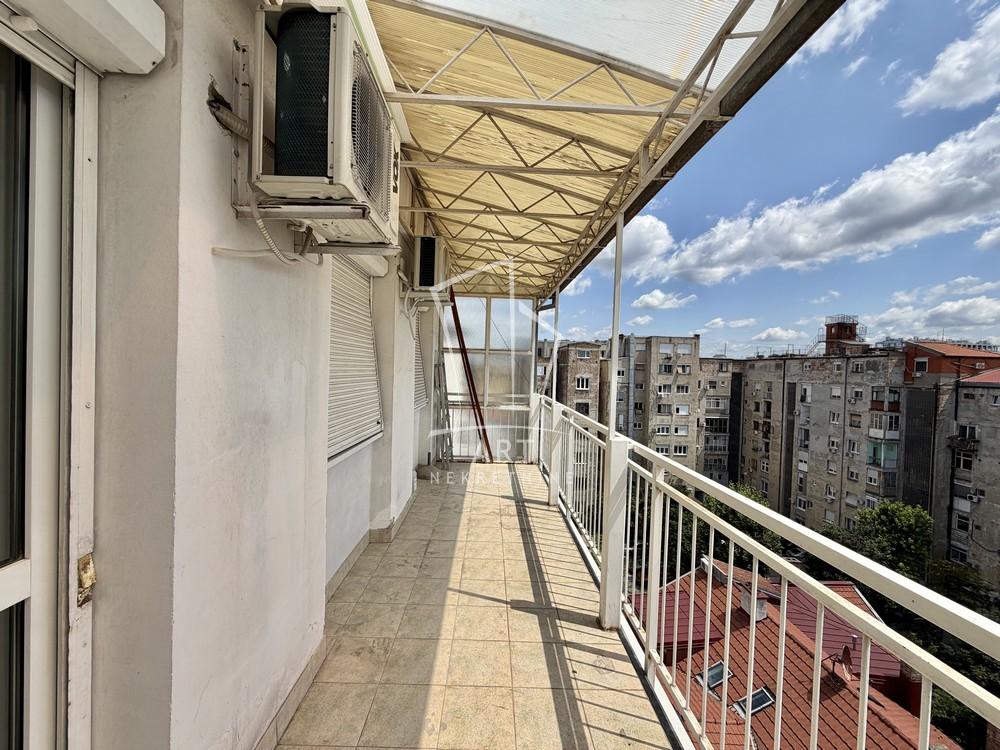 Stan na prodaju u Beogradu, Vračar, dvoiposoban, 46m2, cena 255000 evra