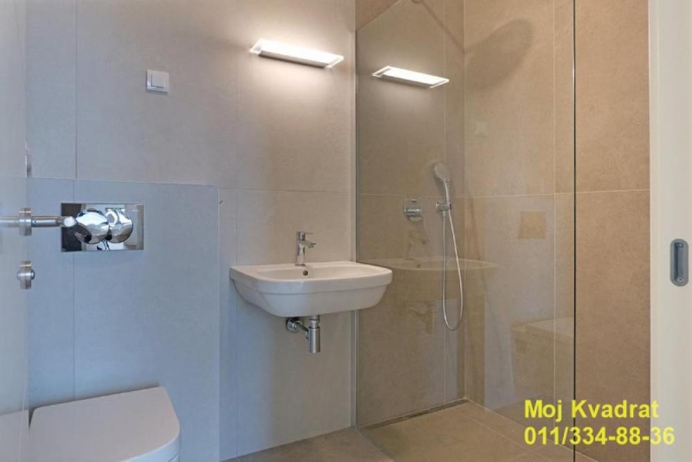 Stan na prodaju u Beogradu, Novi Beograd blok 65, cetvorosoban, 125m2, cena 530000 evra