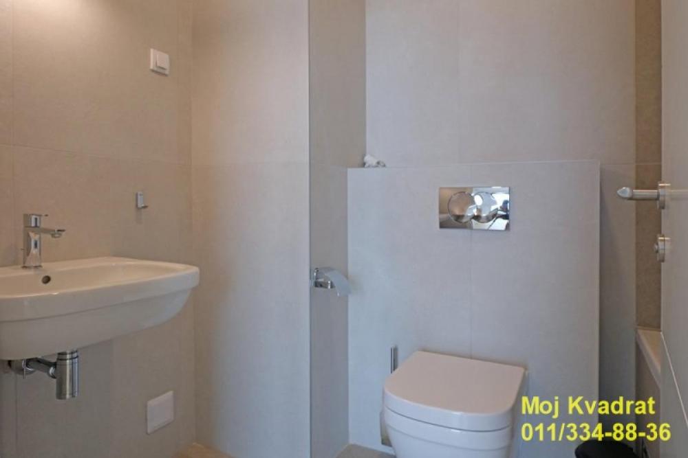 Stan na prodaju u Beogradu, Novi Beograd blok 65, cetvorosoban, 125m2, cena 530000 evra