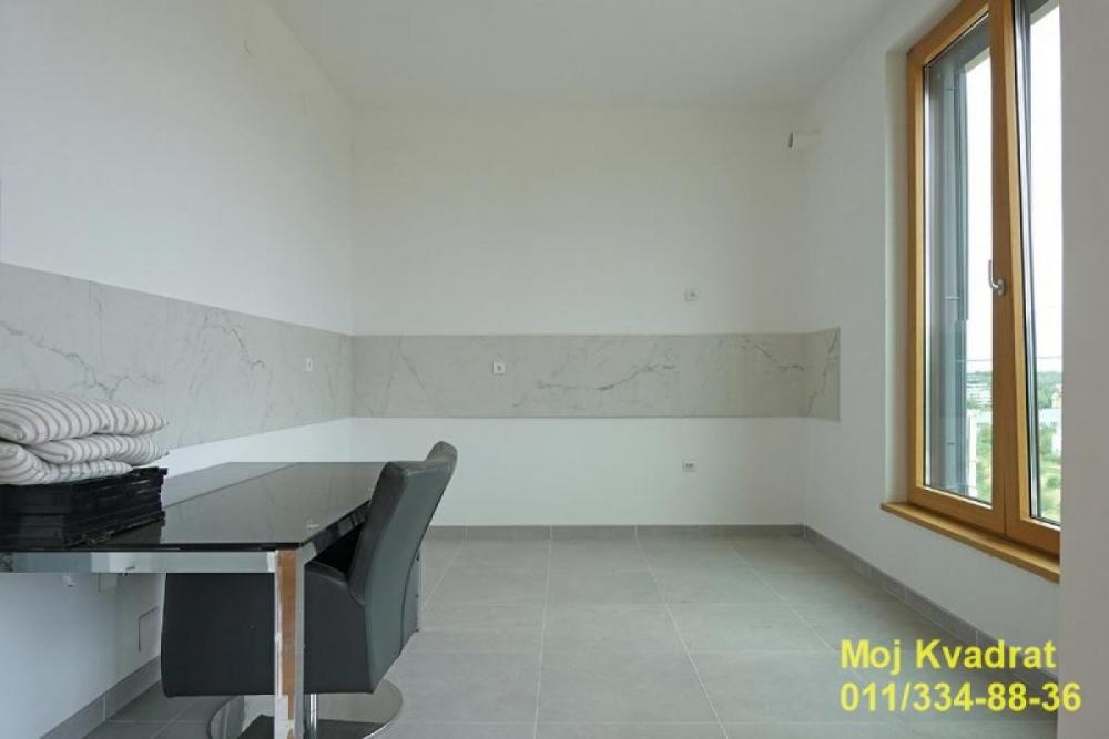Stan na prodaju u Beogradu, Novi Beograd blok 65, cetvorosoban, 125m2, cena 530000 evra