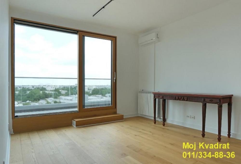 Stan na prodaju u Beogradu, Novi Beograd blok 65, cetvorosoban, 125m2, cena 530000 evra