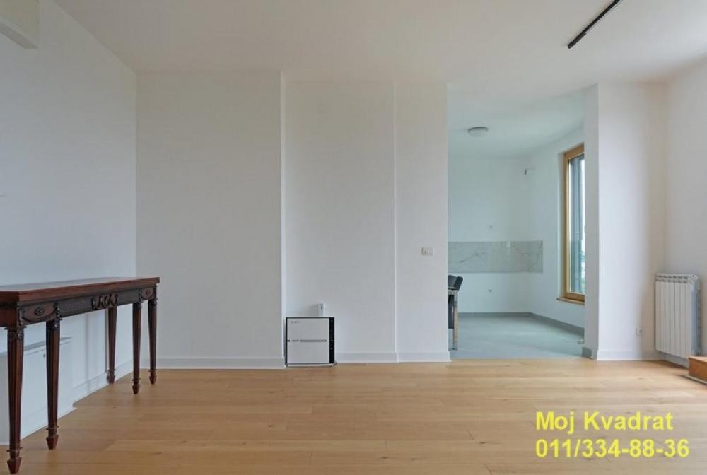 Stan na prodaju u Beogradu, Novi Beograd blok 65, cetvorosoban, 125m2, cena 530000 evra