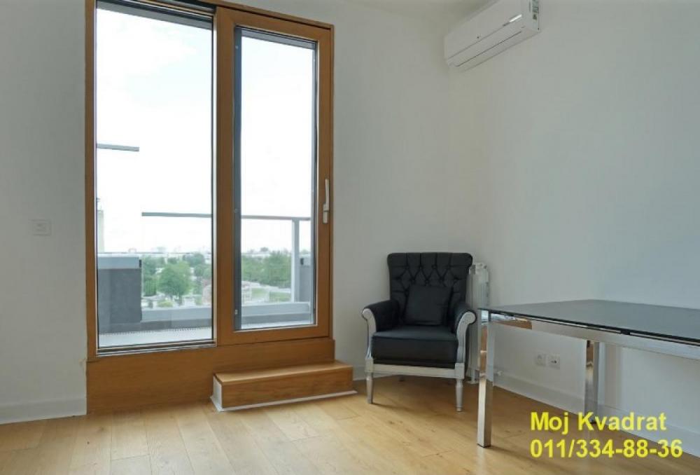 Stan na prodaju u Beogradu, Novi Beograd blok 65, cetvorosoban, 125m2, cena 530000 evra