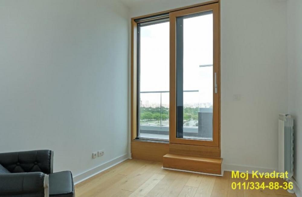 Stan na prodaju u Beogradu, Novi Beograd blok 65, cetvorosoban, 125m2, cena 530000 evra