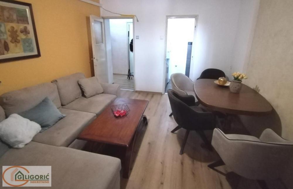 Stan na prodaju u Beogradu, Karaburma, dvosoban, 47m2, cena 180000 evra