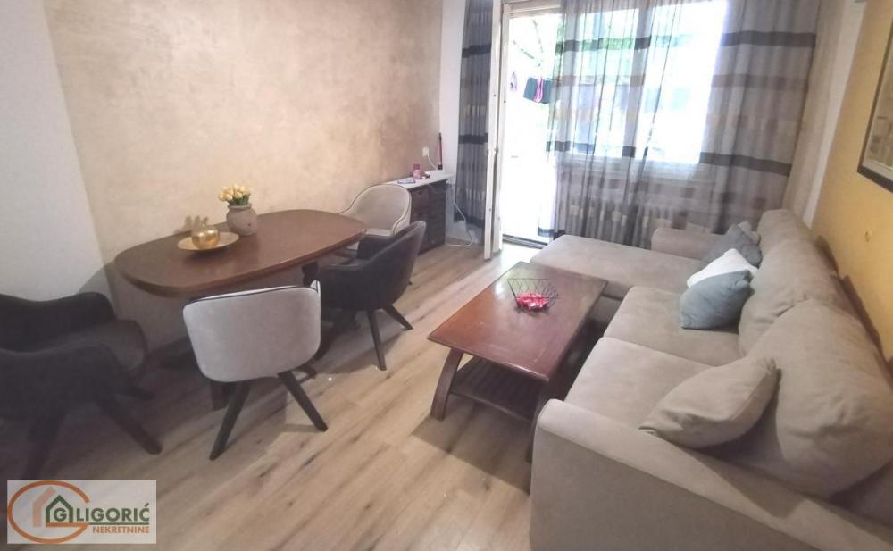 Stan na prodaju u Beogradu, Karaburma, dvosoban, 47m2, cena 180000 evra