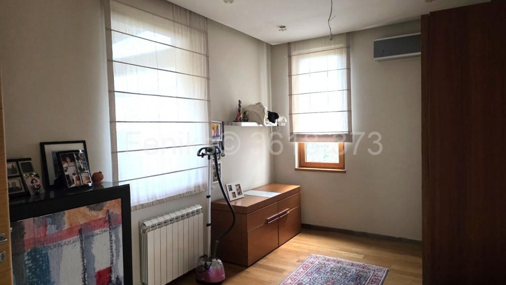 Stan na prodaju u Beogradu, Autokomanda, trosoban, 136m2, cena 390000 evra