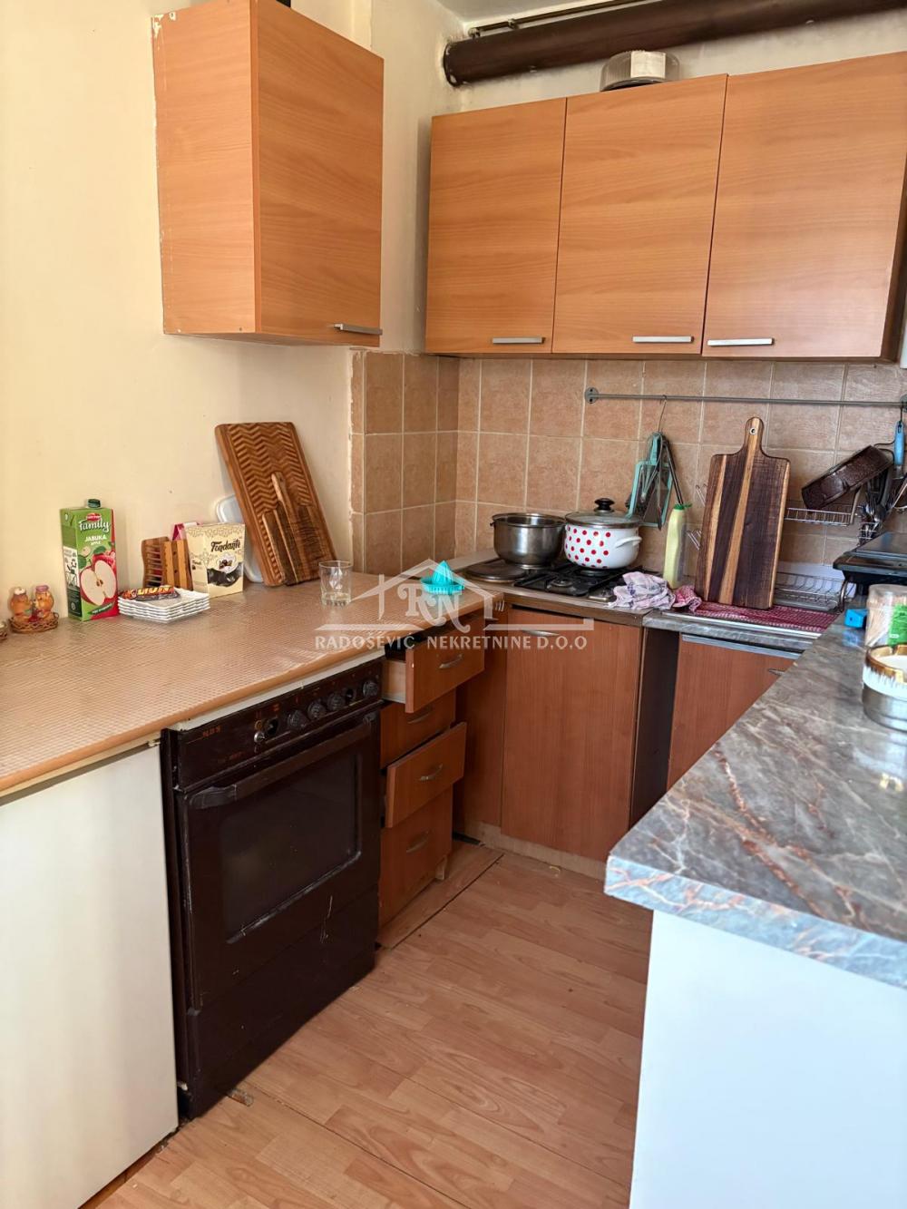 Stan na prodaju u Beogradu, Petlovo brdo, dvosoban, 62m2, cena 115000 evra