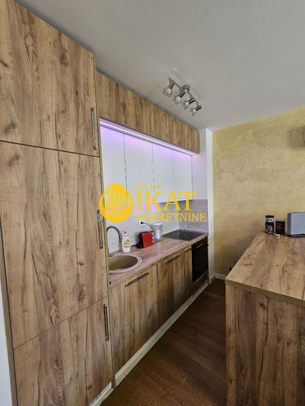 Stan na prodaju u Beogradu, Stari grad, jednoiposoban, 40m2, cena 249990 evra