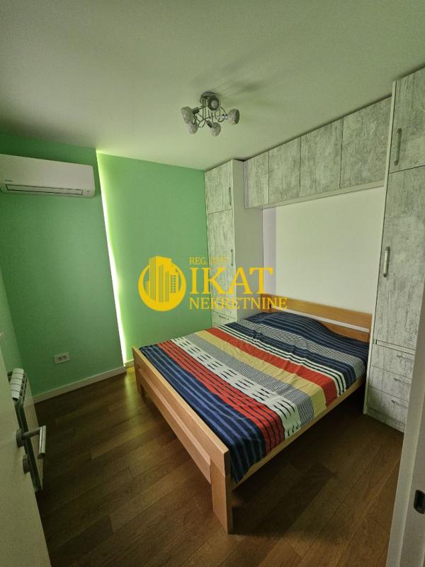 Stan na prodaju u Beogradu, Stari grad, jednoiposoban, 40m2, cena 249990 evra