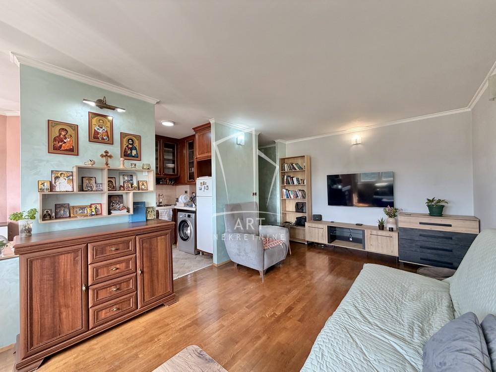 Stan na prodaju u Beogradu, Kanarevo brdo, dvoiposoban, 66m2, cena 216000 evra