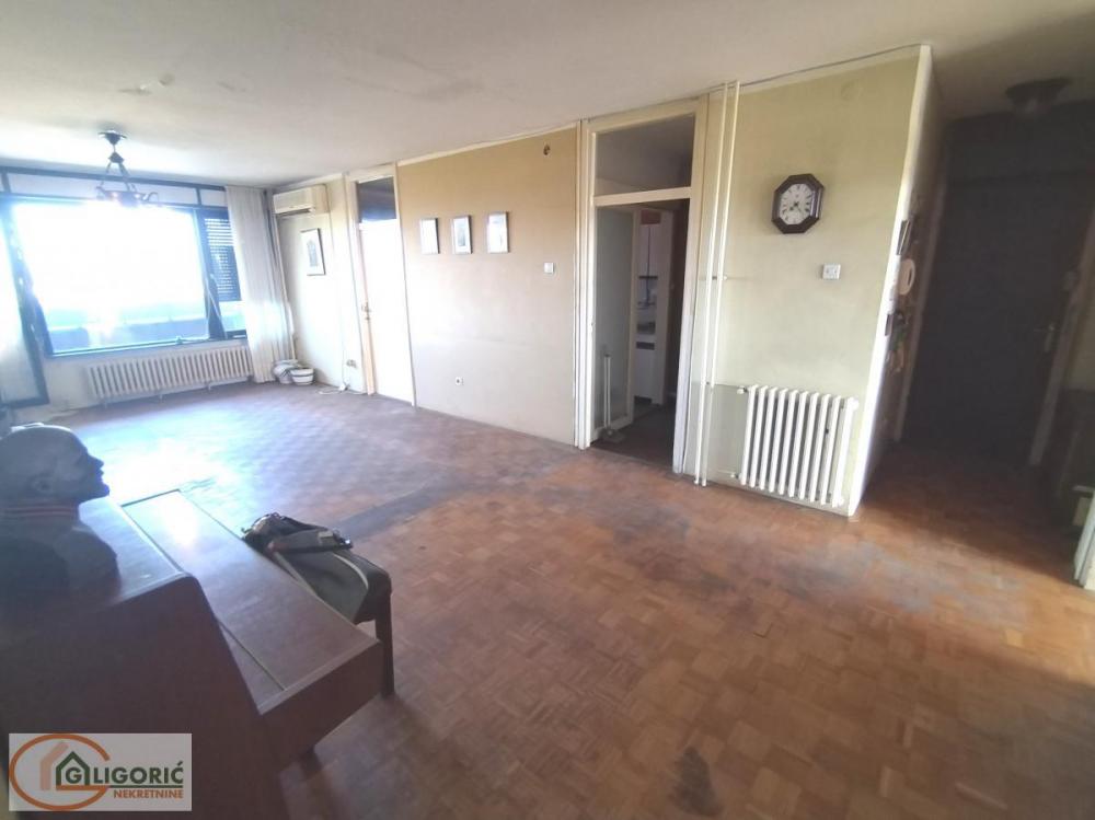 Stan na prodaju u Beogradu, Voždovac, cetvorosoban, 110m2, cena 315000 evra