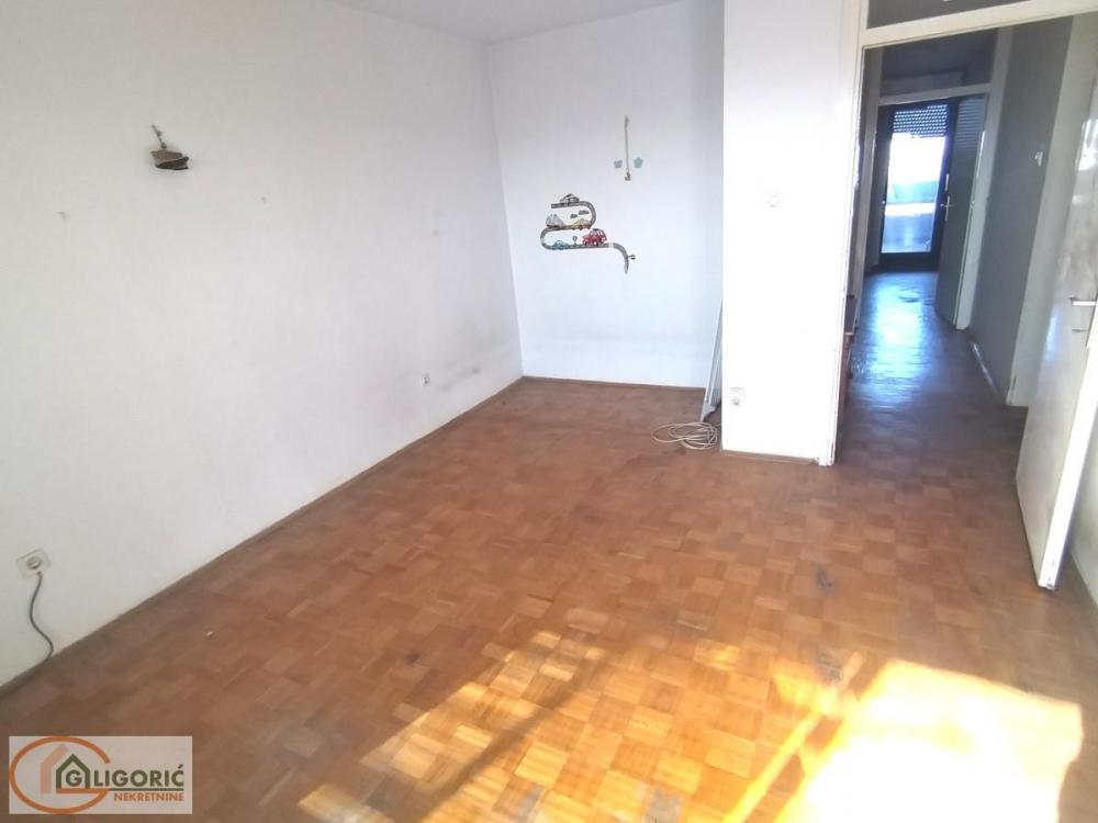 Stan na prodaju u Beogradu, Voždovac, cetvorosoban, 110m2, cena 315000 evra