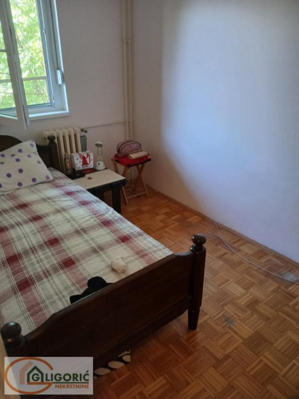 Stan na prodaju u Beogradu, Mirijevo, dvoiposoban, 78m2, cena 210000 evra