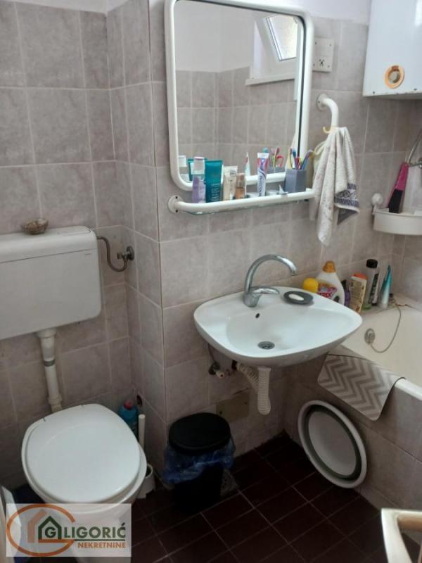 Stan na prodaju u Beogradu, Mirijevo, dvoiposoban, 78m2, cena 210000 evra