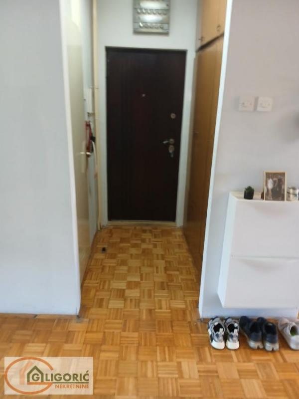 Stan na prodaju u Beogradu, Mirijevo, dvoiposoban, 78m2, cena 210000 evra