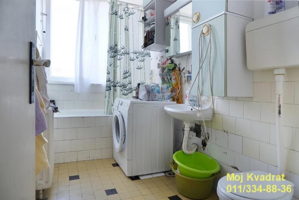 Stan na prodaju u Beogradu, Fontana, dvosoban, 77m2, cena 209000 evra