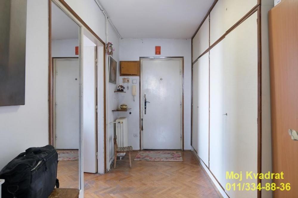 Stan na prodaju u Beogradu, Fontana, dvosoban, 77m2, cena 209000 evra
