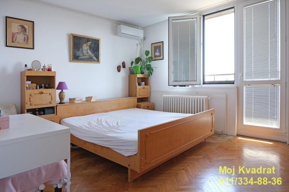 Stan na prodaju u Beogradu, Fontana, dvosoban, 77m2, cena 209000 evra