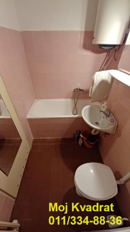 Stan na prodaju u Beogradu, Novi Beograd blok 61, trosoban, 75m2, cena 239000 evra