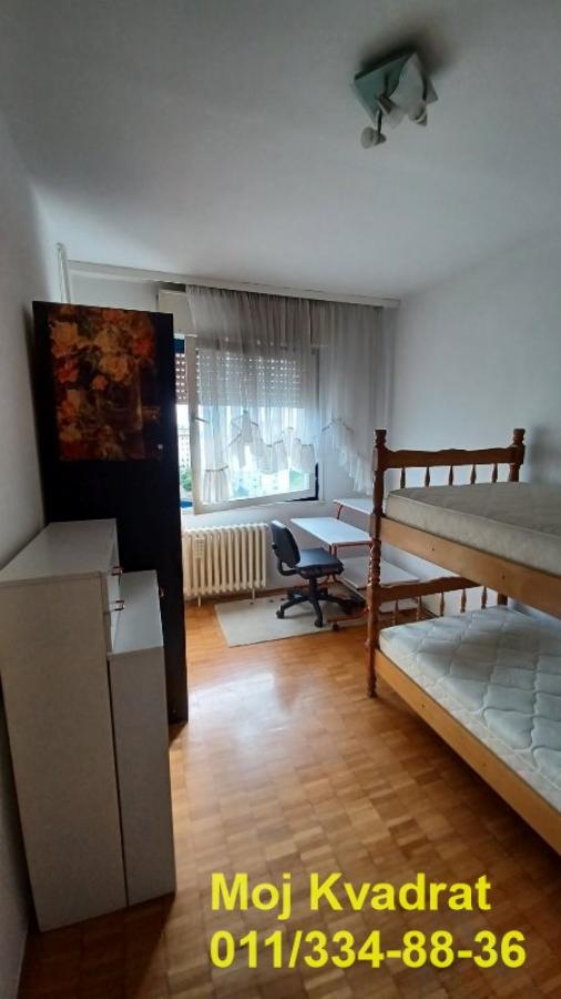 Stan na prodaju u Beogradu, Novi Beograd blok 61, trosoban, 75m2, cena 239000 evra