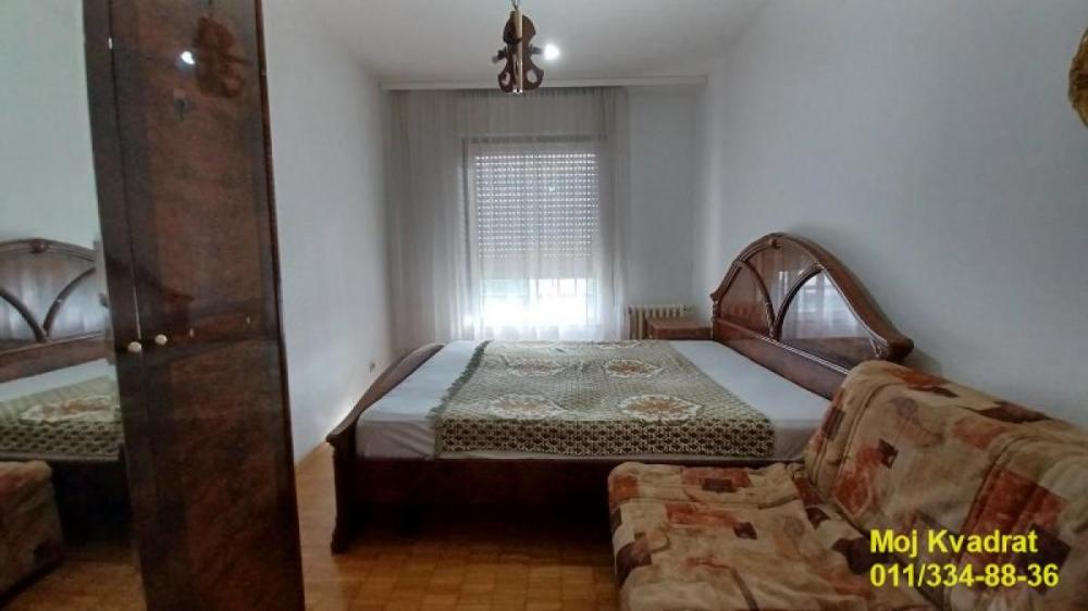 Stan na prodaju u Beogradu, Novi Beograd blok 61, trosoban, 75m2, cena 239000 evra