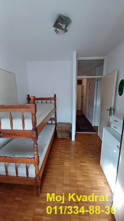 Stan na prodaju u Beogradu, Novi Beograd blok 61, trosoban, 75m2, cena 239000 evra