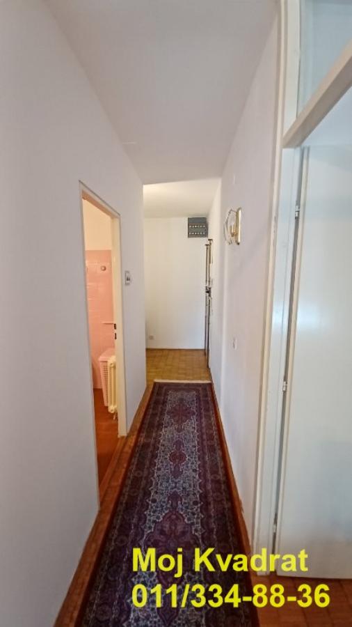 Stan na prodaju u Beogradu, Novi Beograd blok 61, trosoban, 75m2, cena 239000 evra