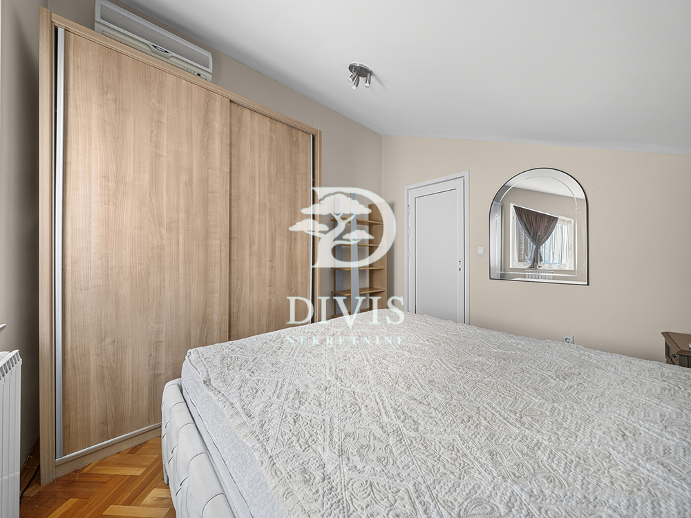 Stan na prodaju u Beogradu, Voždovac, dvosoban, 76m2, cena 295000 evra