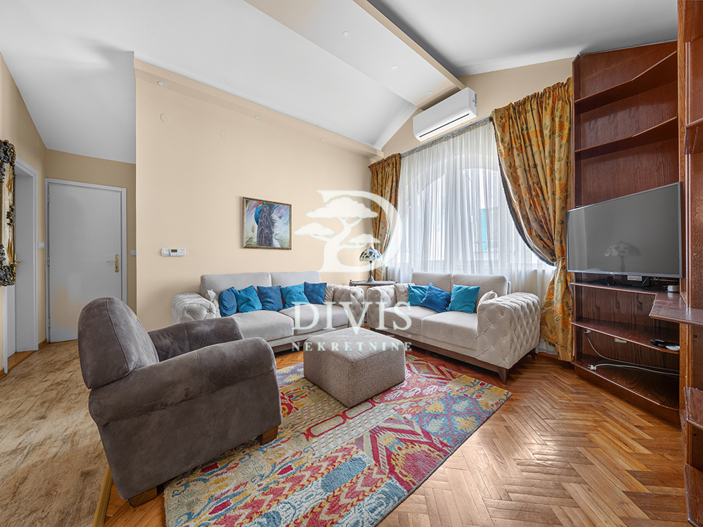 Stan na prodaju u Beogradu, Voždovac, dvosoban, 76m2, cena 295000 evra