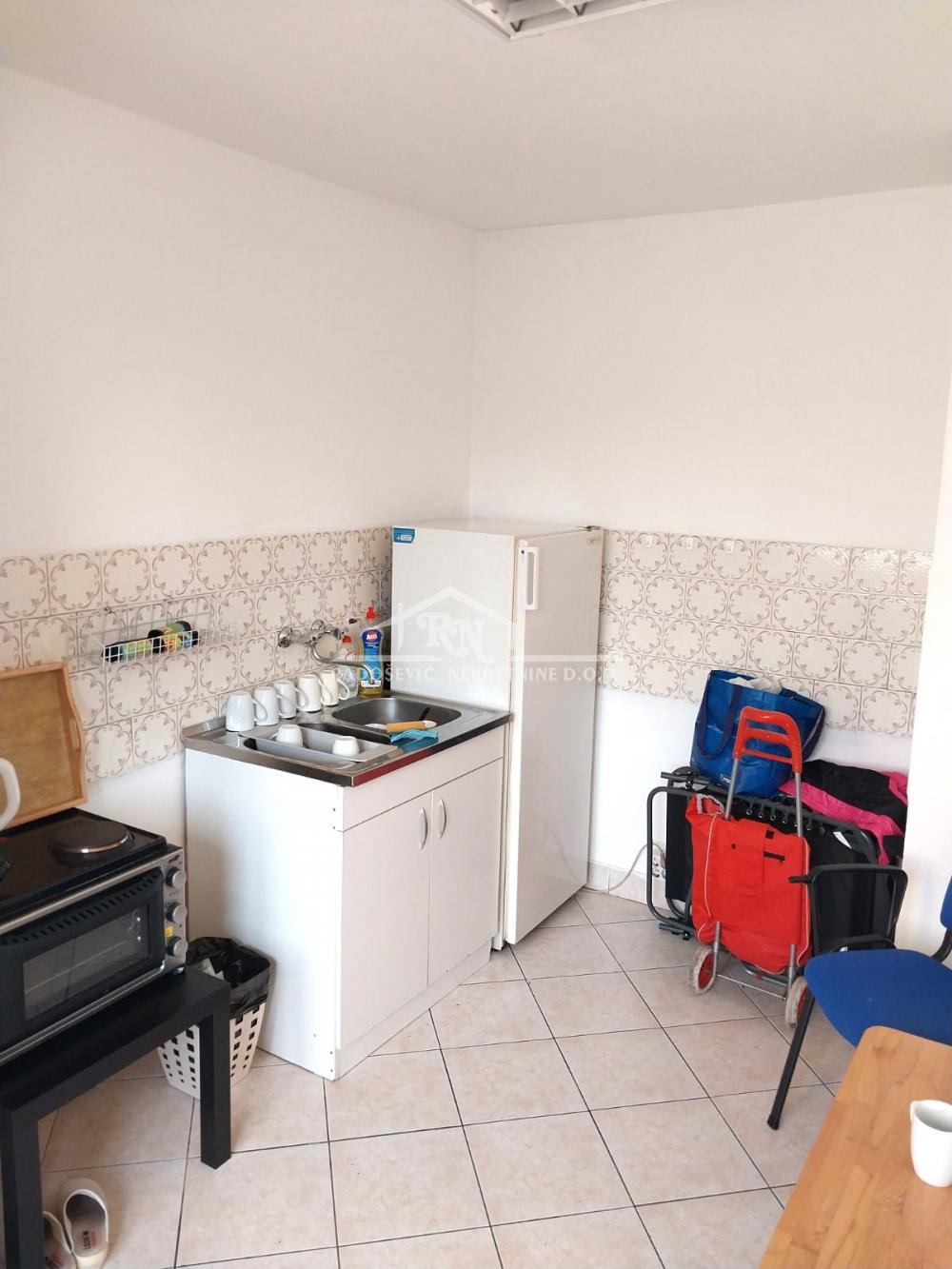 Stan na prodaju u Beogradu, Voždovac, dvosoban, 57m2, cena 185000 evra