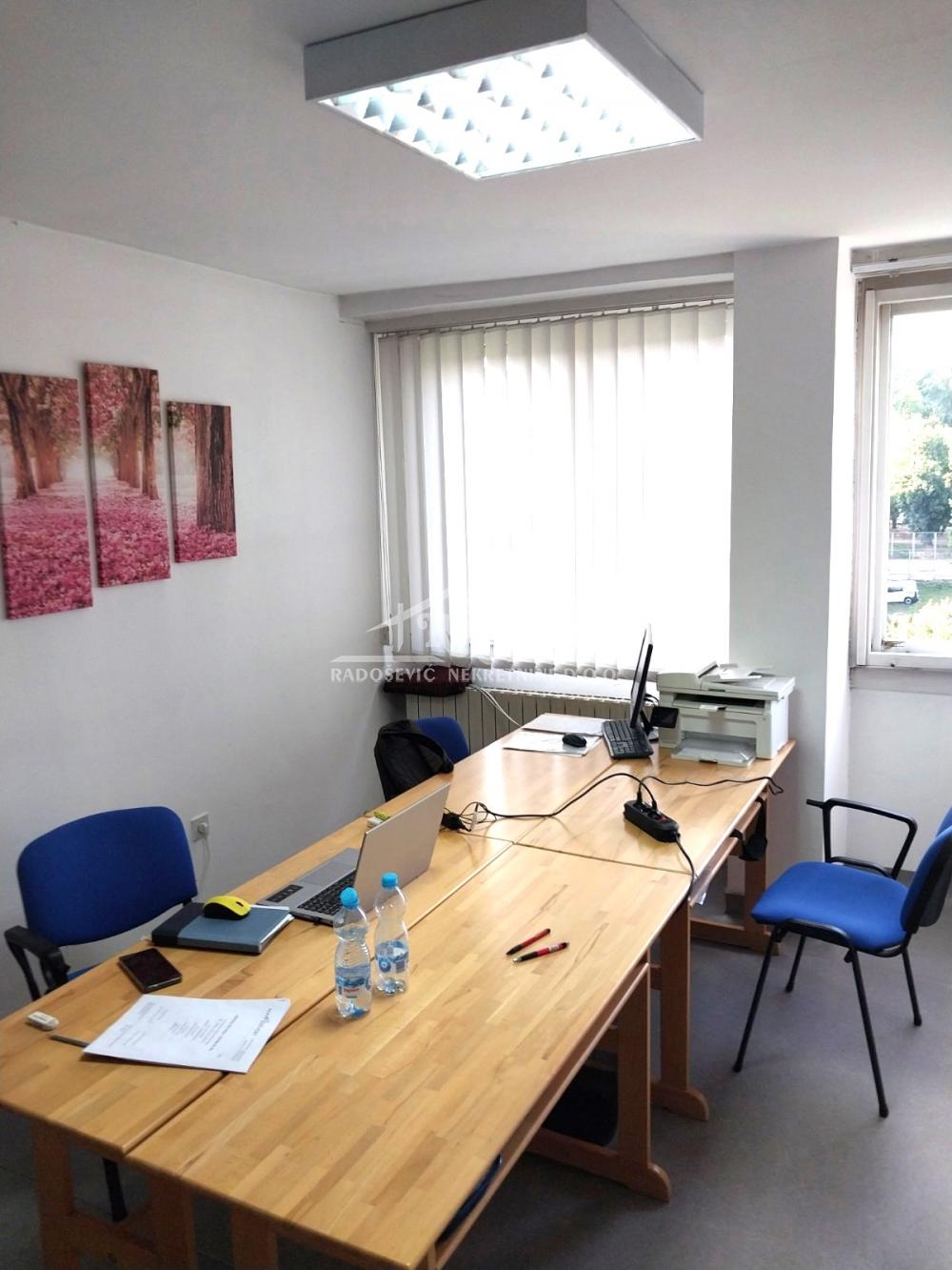 Stan na prodaju u Beogradu, Voždovac, dvosoban, 57m2, cena 185000 evra