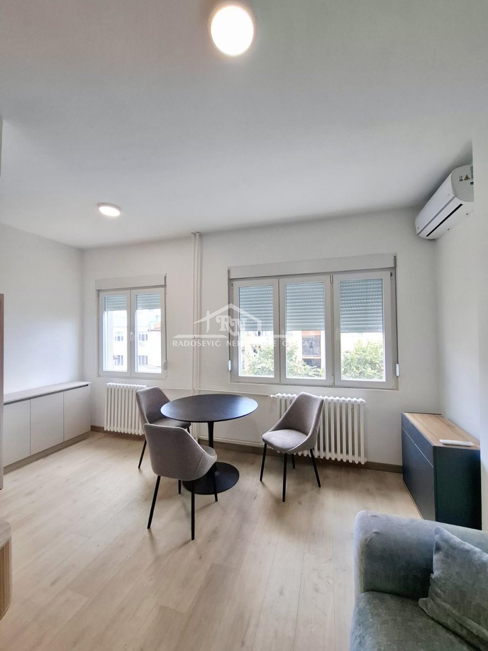 Stan na prodaju u Beogradu, Vračar, 25m2, cena 155000 evra