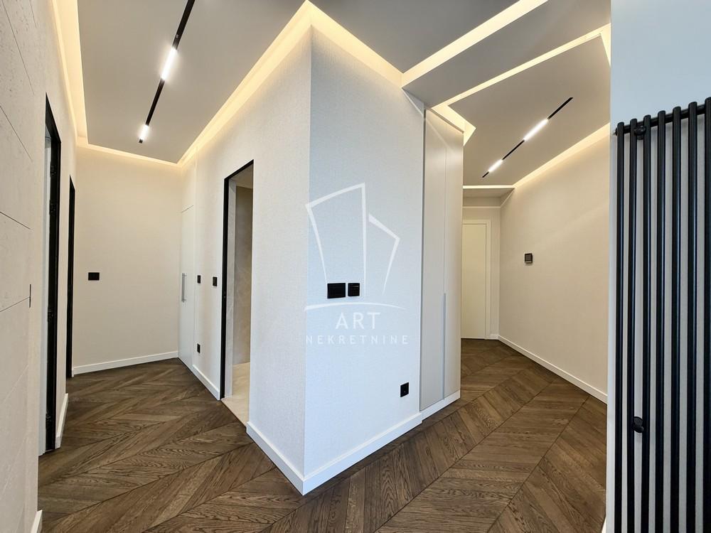 Stan na prodaju u Beogradu, Beograd na vodi, troiposoban, 82m2, cena 435000 evra