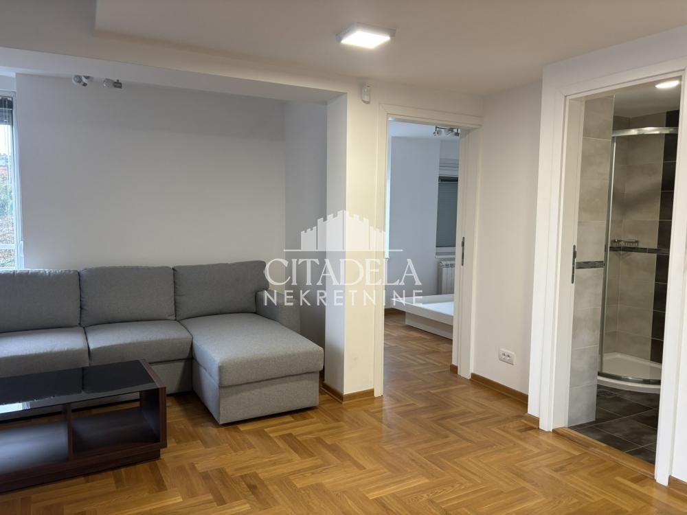 Stan na prodaju u Beogradu, Bulbulder, dvosoban, 84m2, cena 195000 evra