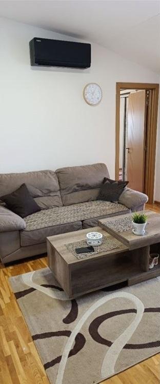 Stan na prodaju u Beogradu, Mirijevo, dvoiposoban, 49m2, cena 138900 evra