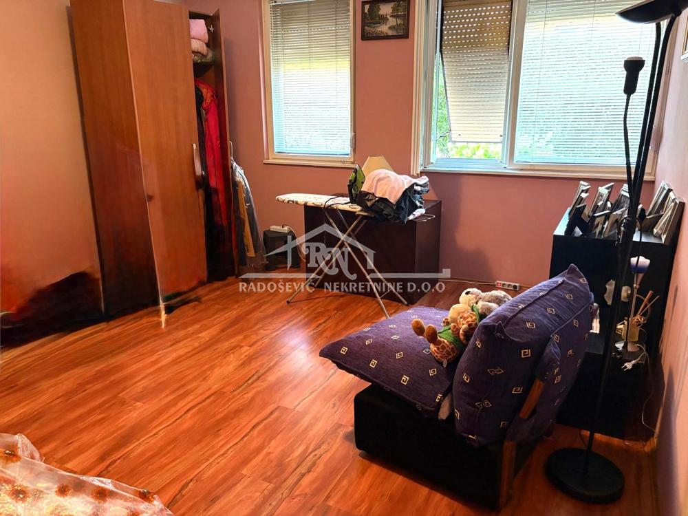 Stan na prodaju u Beogradu, Petlovo brdo, dvosoban, 54m2, cena 134900 evra
