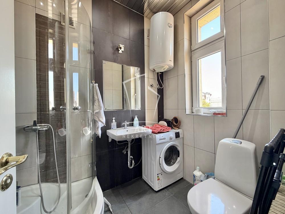 Stan na prodaju u Beogradu, Vračar (Hram), dvosoban, 56m2, cena 315000 evra