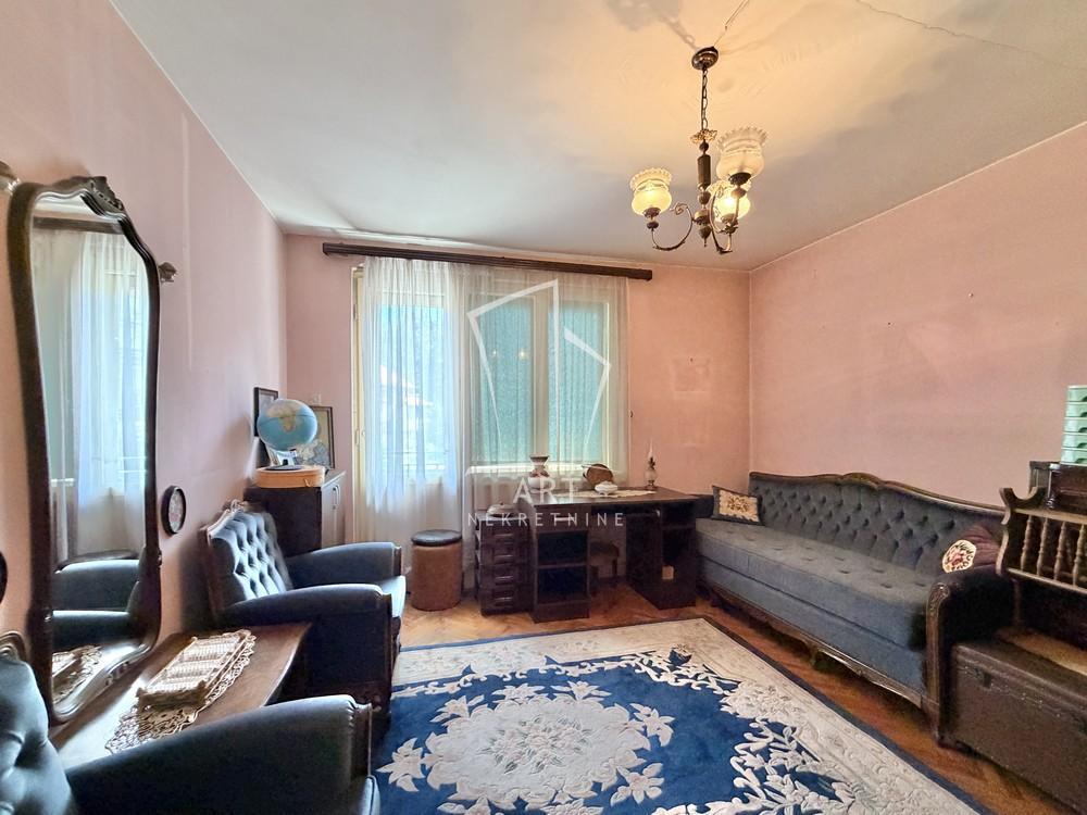 Stan na prodaju u Beogradu, Kanarevo brdo, trosoban, 83m2, cena 350000 evra