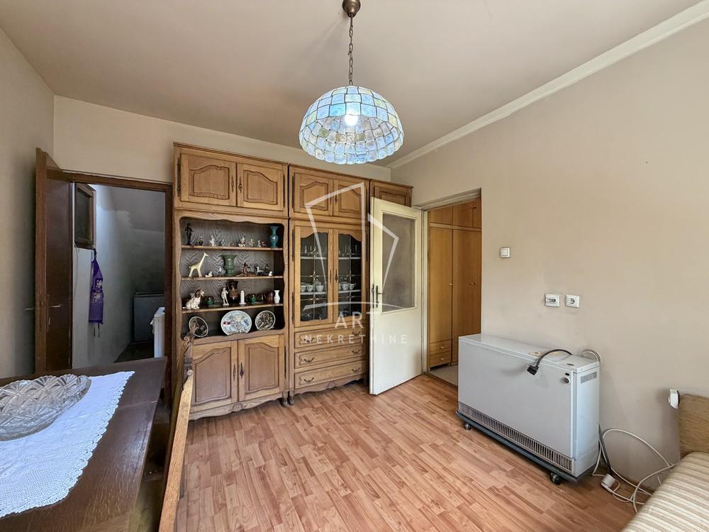Stan na prodaju u Beogradu, Kanarevo brdo, trosoban, 83m2, cena 350000 evra